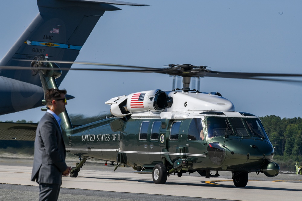 POTUS lands at Dover AFB