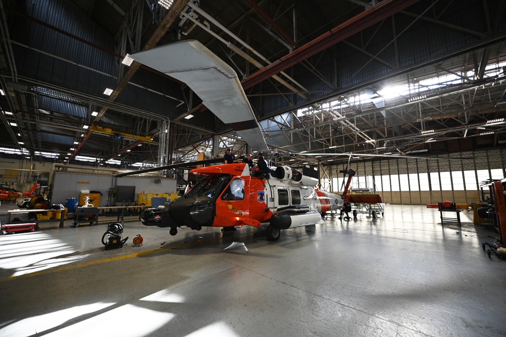 Air Station Kodiak aircrew conducts aircraft maintenance