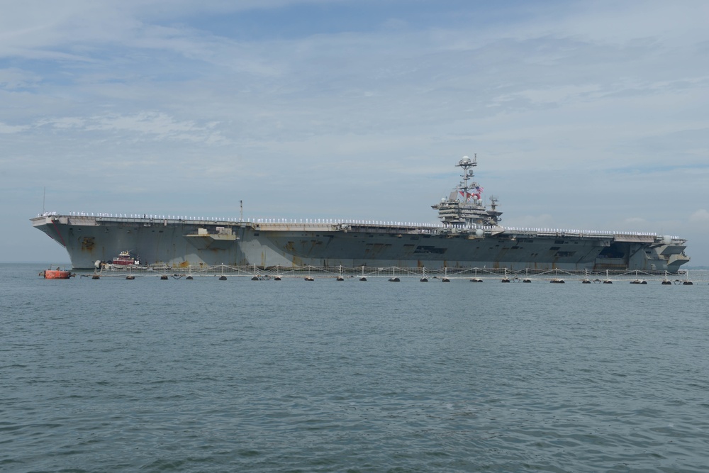 USS Harry S. Truman (CVN 75) returns from deployment