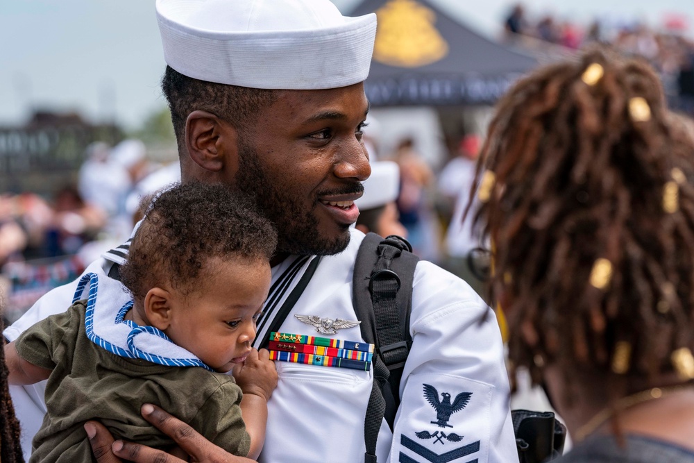 USS Harry S. Truman returns to homeport