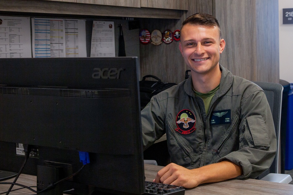 Marine Officer Leads Joint-Service Team of Hackers in an IT Competition