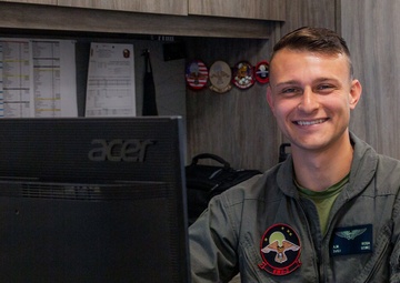 Marine Officer Leads Joint-Service Team of Hackers in an IT Competition