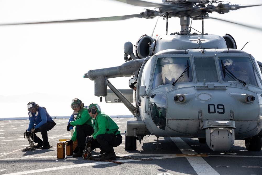 UNITAS 2022: Amphibious Operations Aboard USS Mesa Verde (LPD 19)