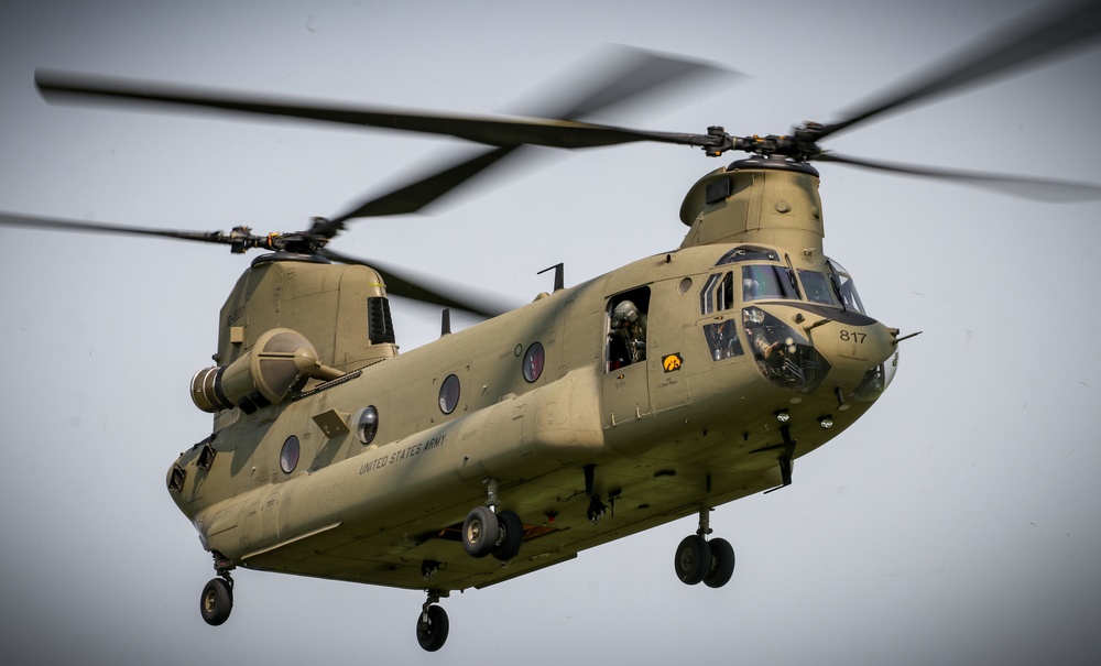 U.S. Soldiers conduct sling load field exercise during Pathfinder course at Camp Dodge