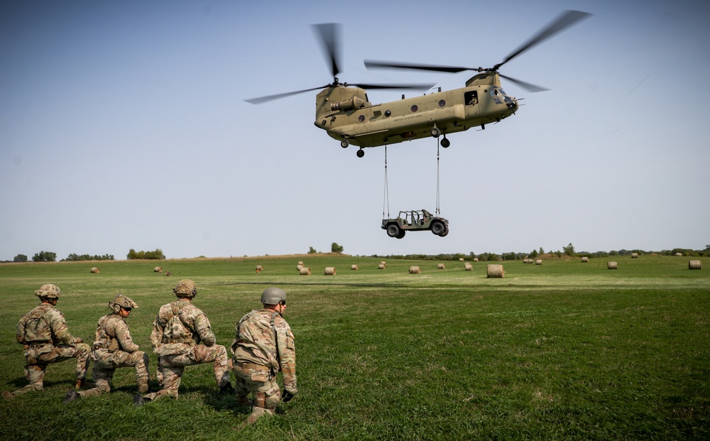 U.S. Soldiers conduct sling load field exercise during Pathfinder course at Camp Dodge