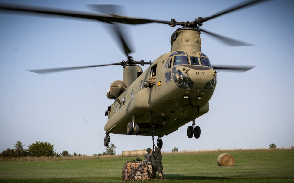 Iowa National Guard Soldiers conduct sling load field exercise during Pathfinder course at Camp Dodge