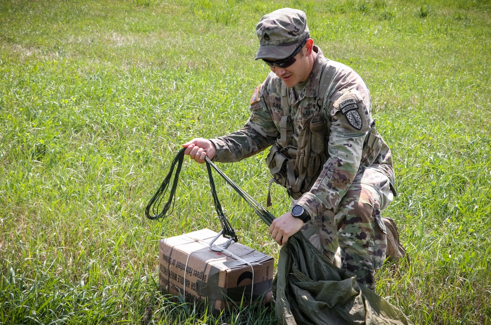 U.S. Soldiers conduct air drop, sling load operations during Pathfinder course at Camp Dodge