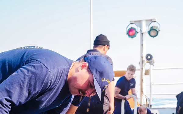Coast Guard Cutter Stratton crew tows disabled vessel