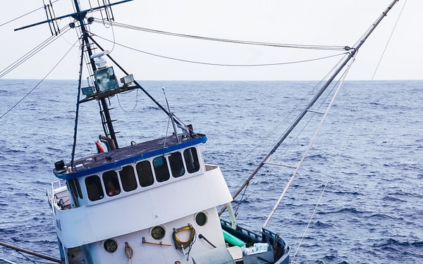 Coast Guard Cutter Stratton crew tows disabled vessel