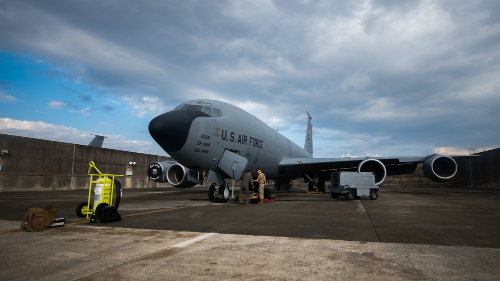 DVIDS - Images - 909th ARS Refuels F-35s, Increases Interoperability ...