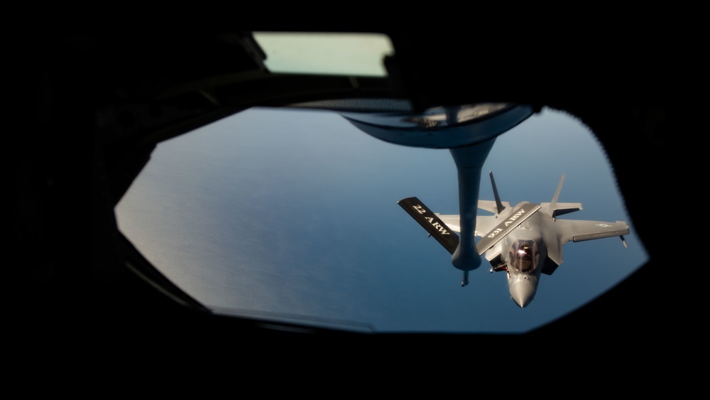 909th ARS refuels F-35s, increases interoperability