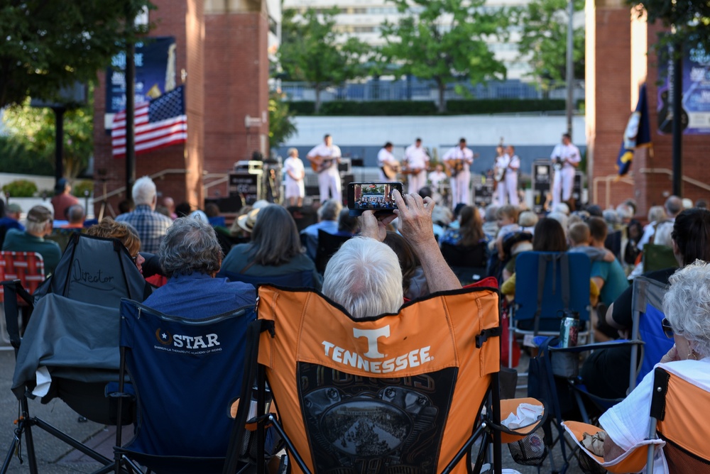 Country Current brings Navy pride to Knoxville