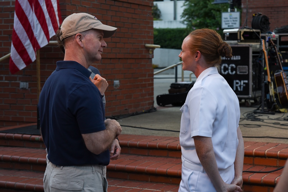 Country Current brings Navy pride to Knoxville