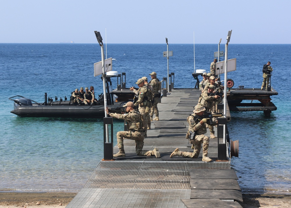 NSW conducts over-the-beach operations with Lebanese, Jordanian special forces during Eager Lion 22