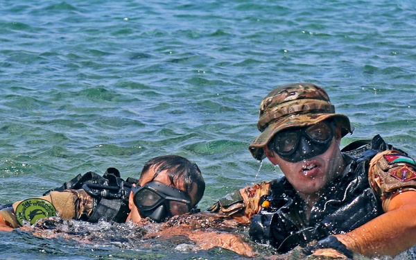 NSW conducts over-the-beach operations with Lebanese, Jordanian special forces during Eager Lion 22