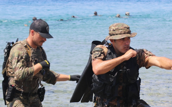 NSW conducts over-the-beach operations with Lebanese, Jordanian special forces during Eager Lion 22