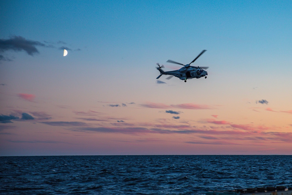 USS Paul Ignatius (DDG 117) Conducts Flight OPs with Royal Netherlands Navy