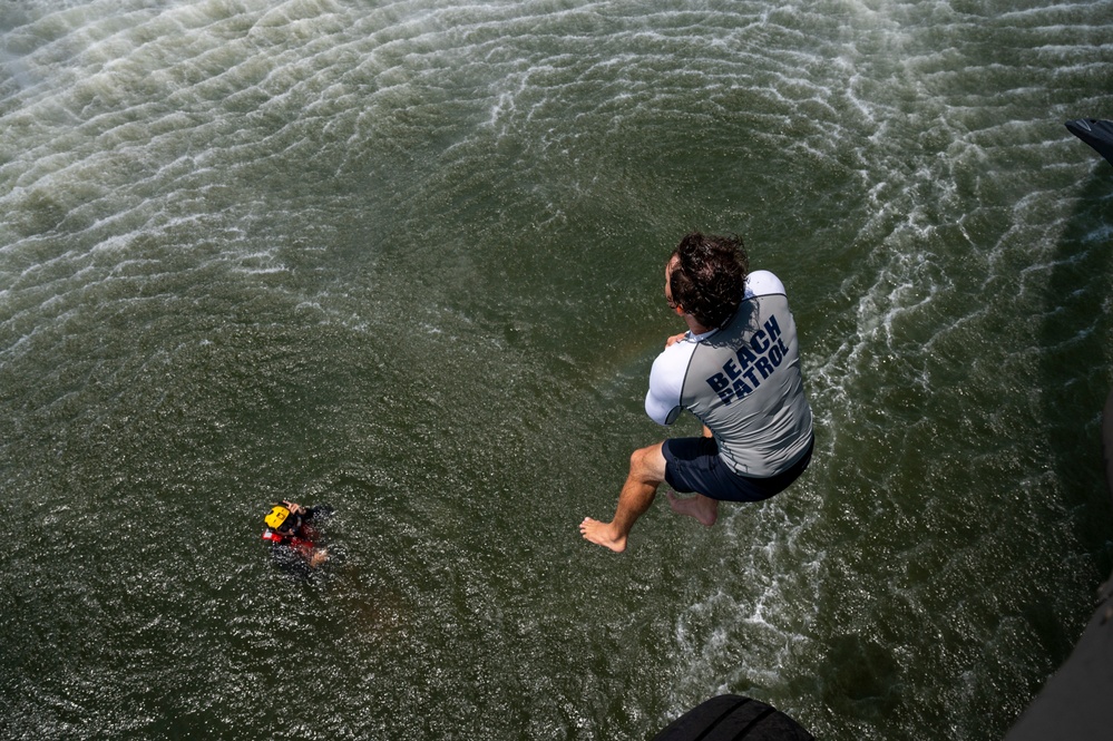 FBI conducts search and rescue training in Charleston Harbor