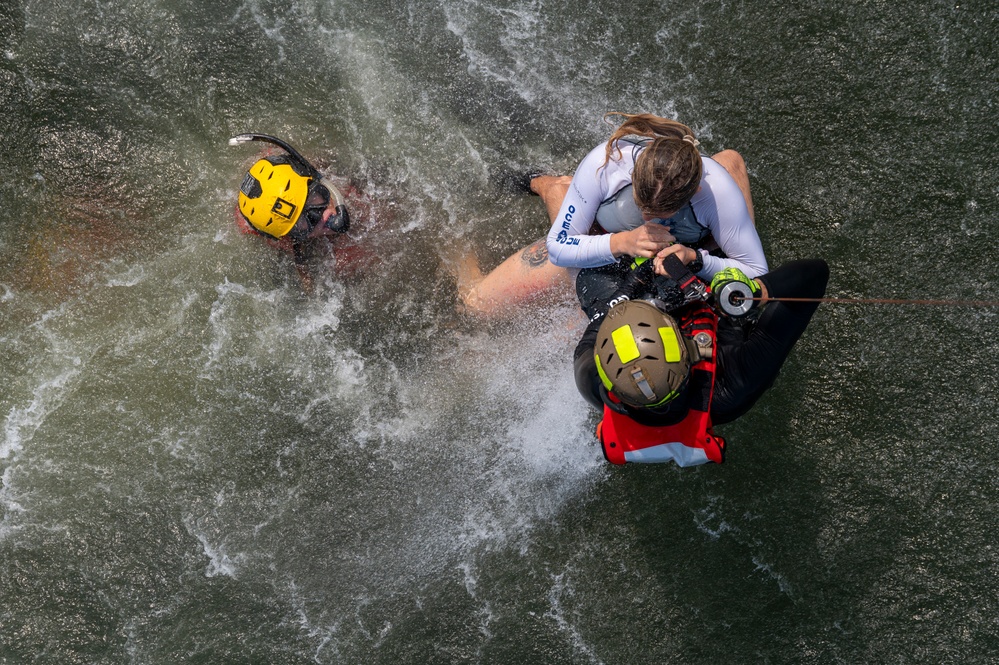 FBI conducts search and rescue training in Charleston Harbor