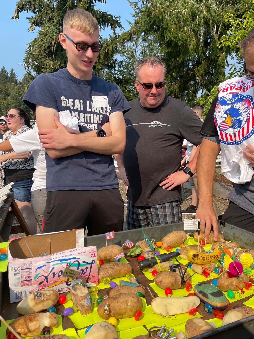 Over 500 service members set sail for this year’s Foofaraw