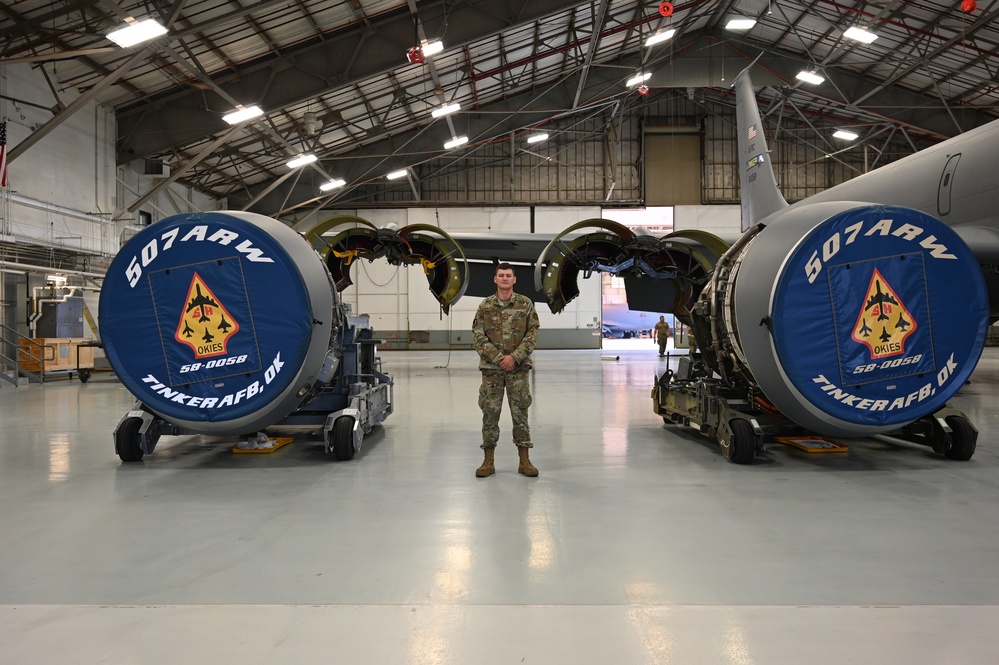 Maintenance airmen capitalize on KC-135 training opportunity