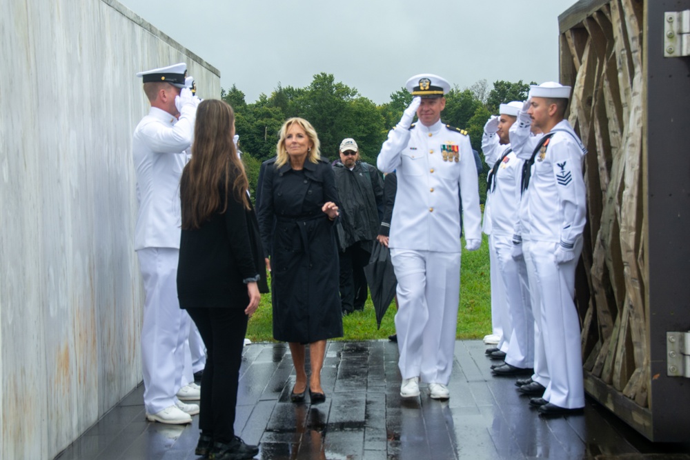 USS SOMERSET VISITS NAMESAKE TO HONOR 9/11