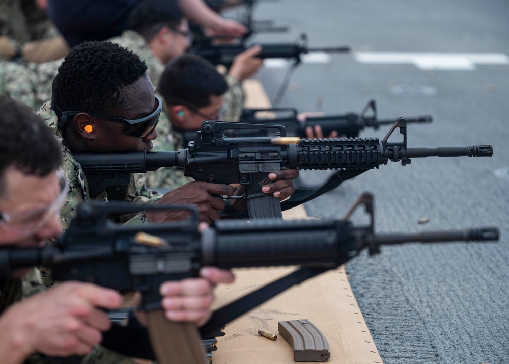 Sailors fire M4 rifle