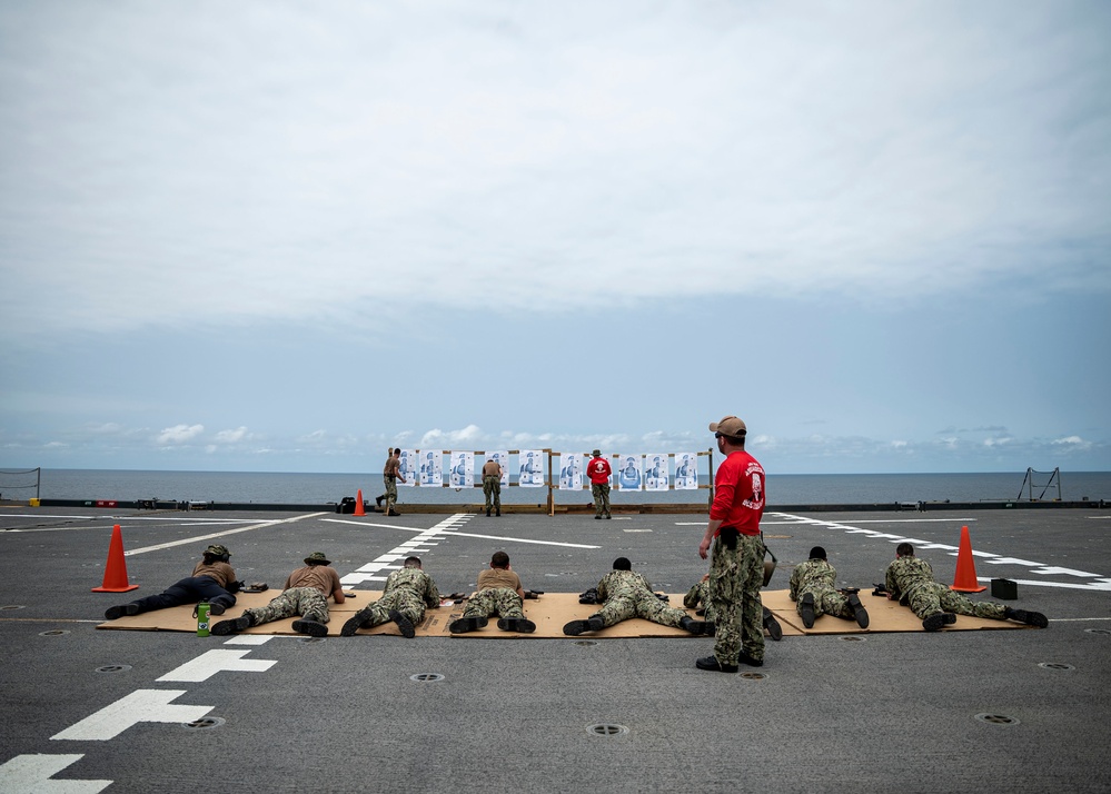 Sailors fire M4 rifle