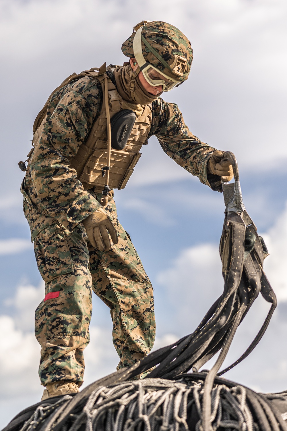 VMM-265 Conducts External Lift Training