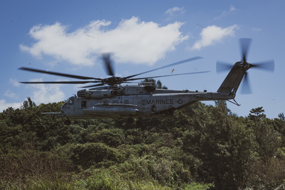 HMH-361 Supports III MEF EOTG Helocast Masters Course