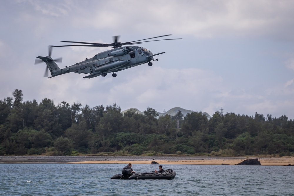 HMH-361 Supports III MEF EOTG Helocast Masters Course