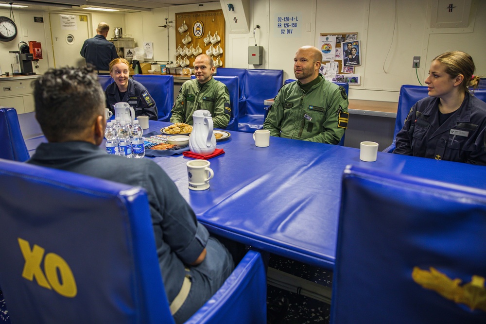 USS Paul Ignatius (DDG 117) PAXFER, Tour with Swedish Navy