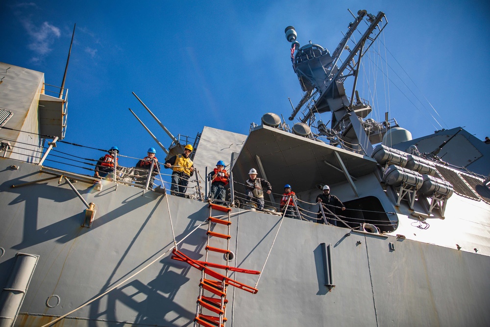 USS Paul Ignatius (DDG 117) PAXFER, Tour with Swedish Navy