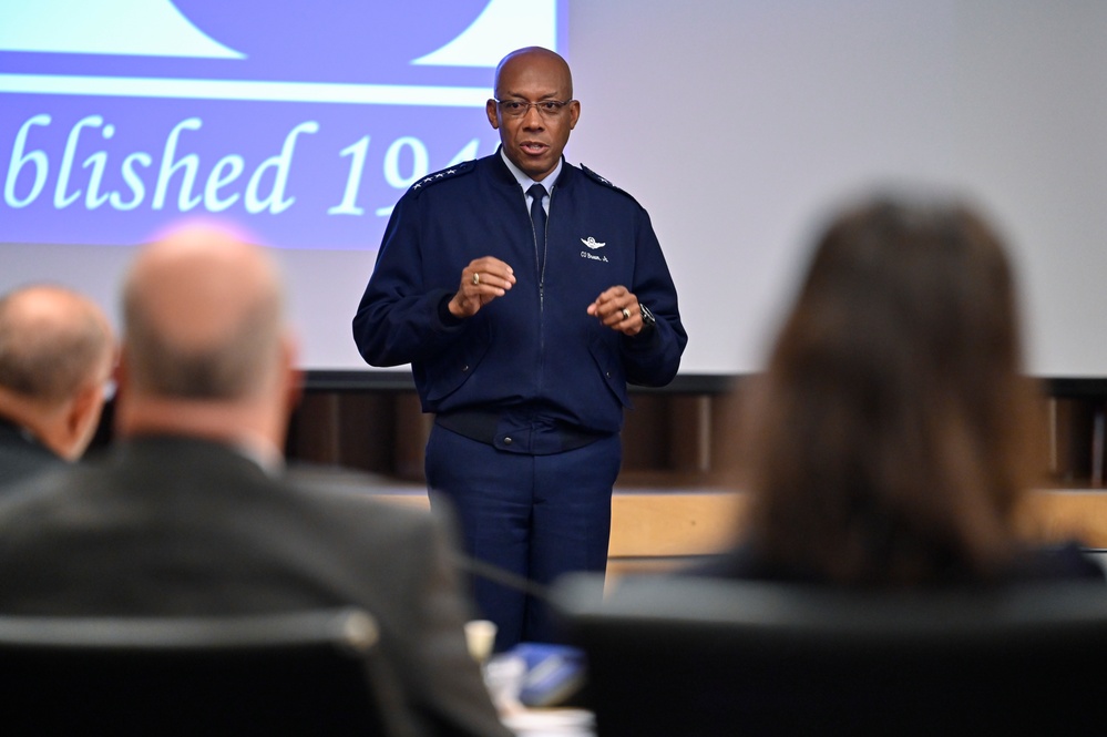 CSAF Browns speaks to APEX SES orientation program