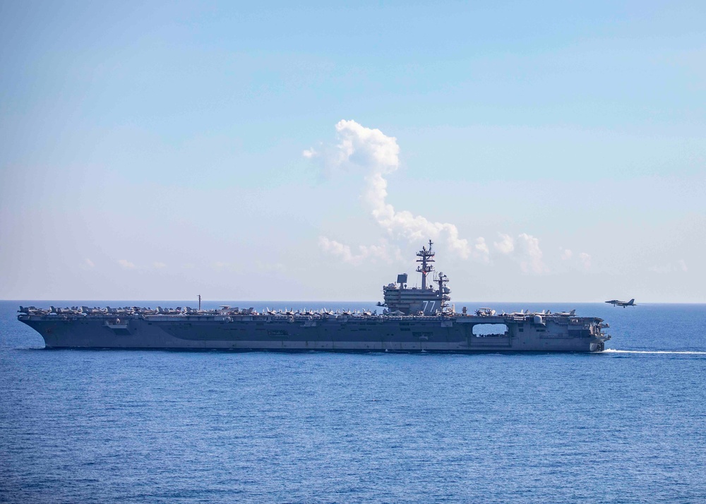 E/A-18G Growler lands aboard USS George H.W. Bush (CVN 77)