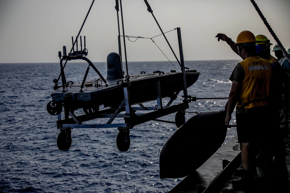 DVIDS - Images - USS Lewis B. Puller Operations At Sea [Image 2 Of 9]