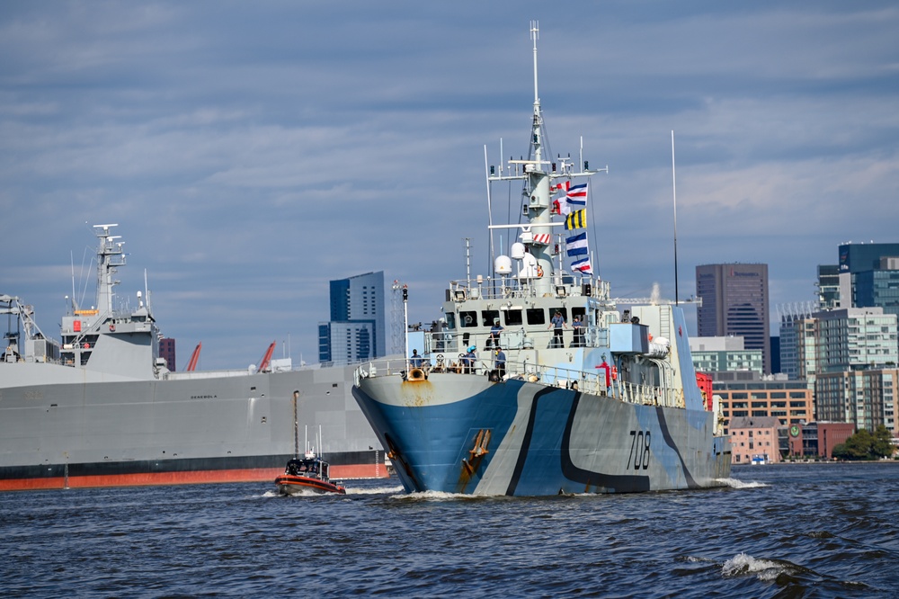 Coast Guard crews escort ships out of Baltimore Harbor during Fleet Week 2022