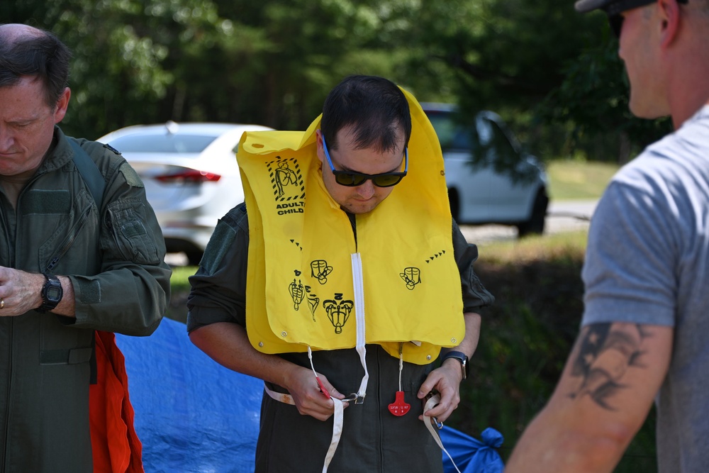 Fort Dix – 514 AMW Amphibious Lake Survival TAC 03B Training 9 Sept 2022