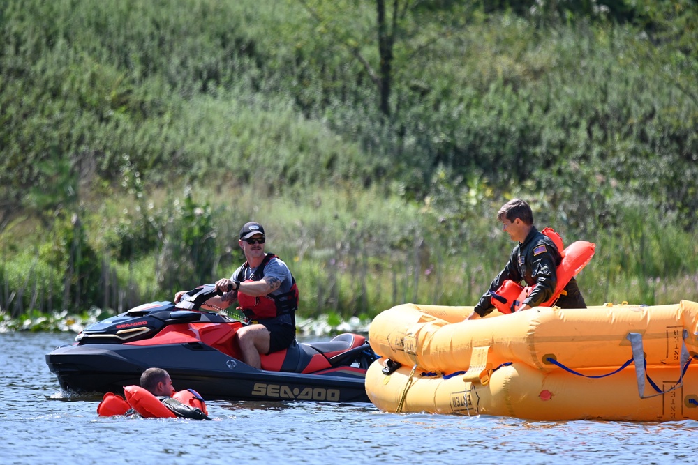 Fort Dix – 514 AMW Amphibious Lake Survival TAC 03B Training 9 Sept 2022