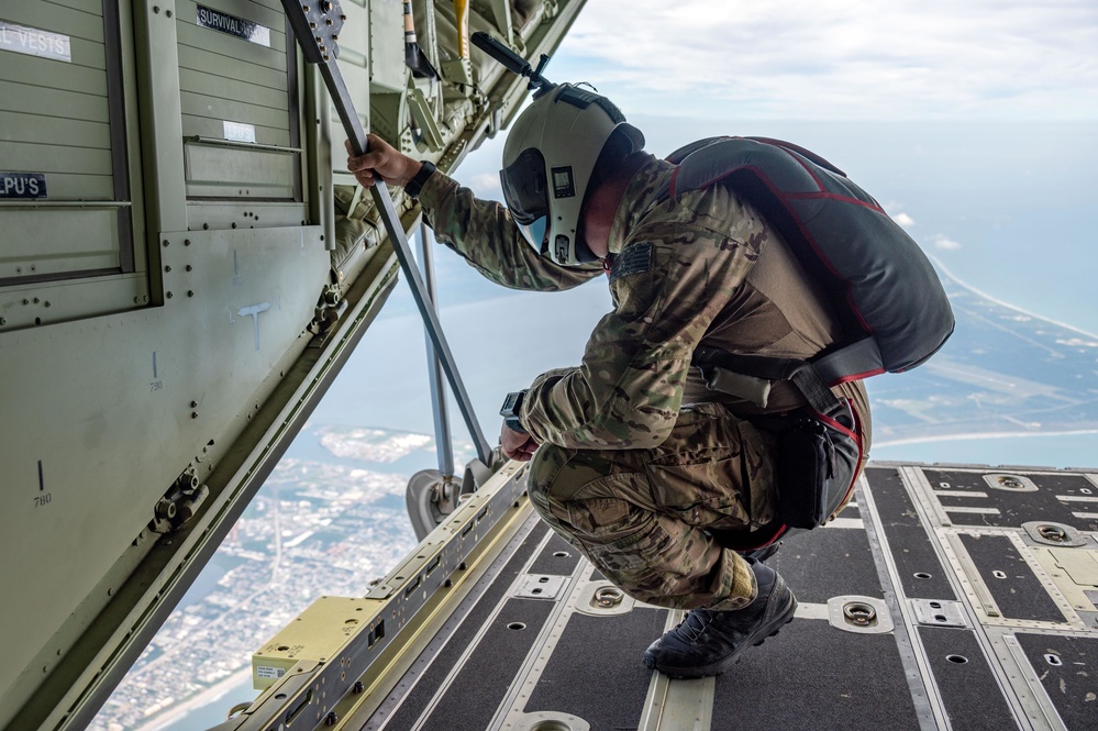 10th Air Force Commander jumps tandem with 920th Rescue Wing
