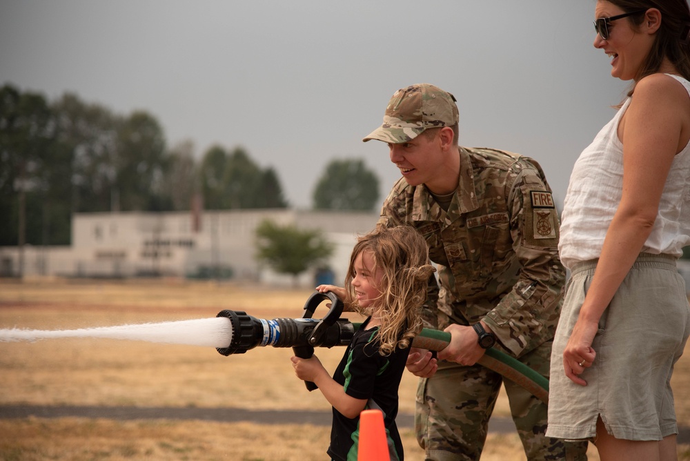 142nd Wing Celebrates “Family Day” at Portland Air National Guard Base