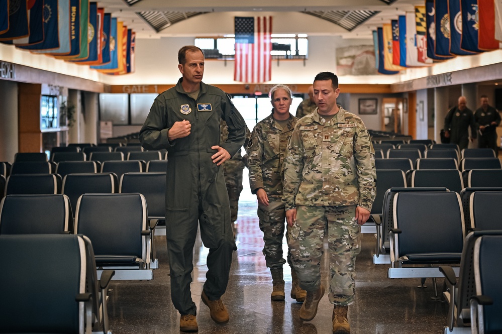 18th AF commander visits Joint Base MDL