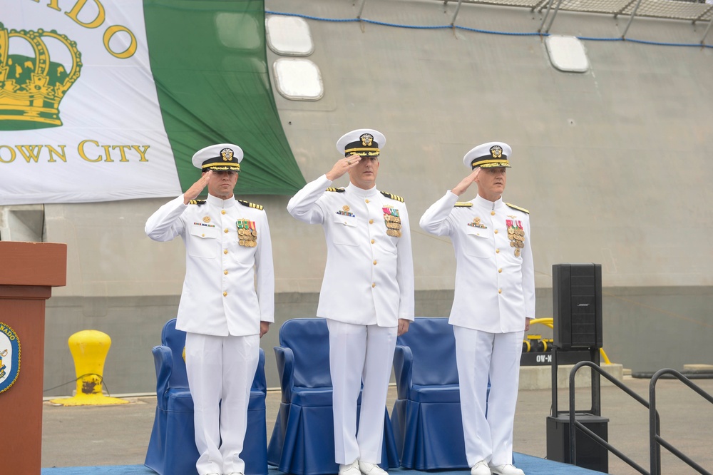 USS Coronado (LCS 4) Holds Decommissioning Ceremony