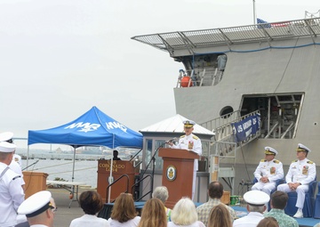 USS Coronado (LCS 4) Holds Decommissioning Ceremony
