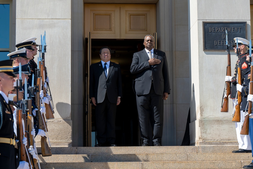 Secretary Austin Hosts Japanese Counterpart