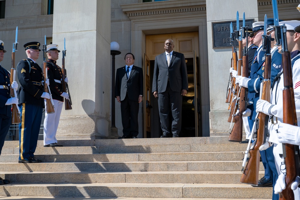 Secretary Austin Hosts Japanese Counterpart