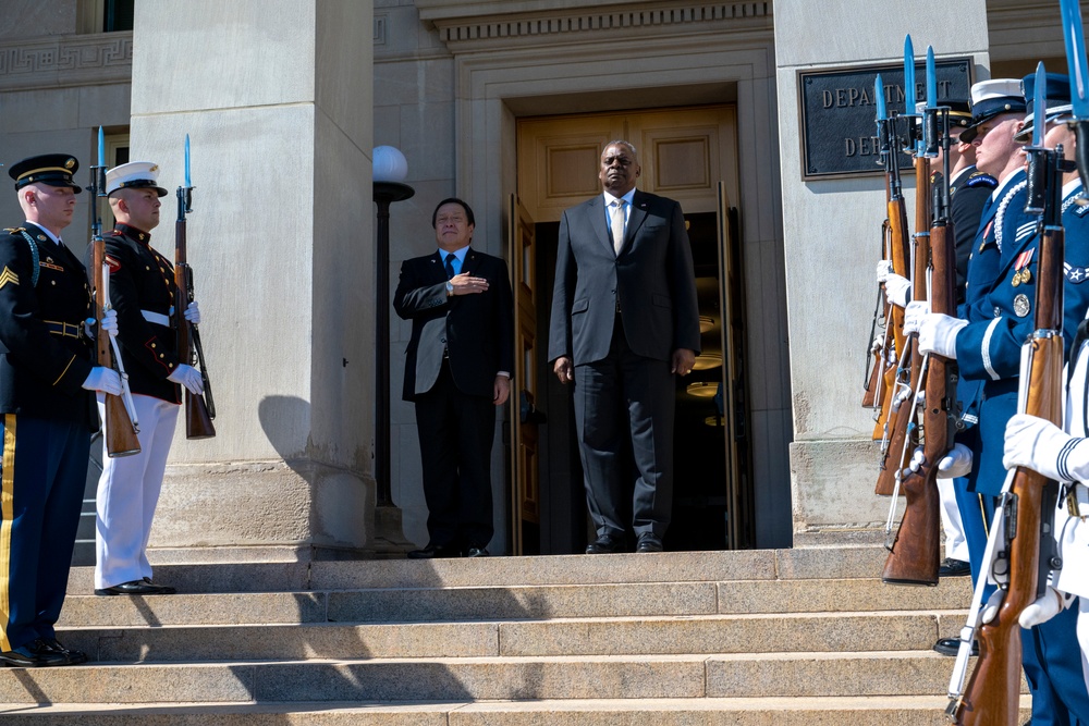 Secretary Austin Hosts Japanese Counterpart