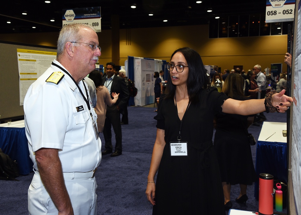 Navy Surgeon visits with NAMRU San Antonio during 2022 Military Health System Research Symposium