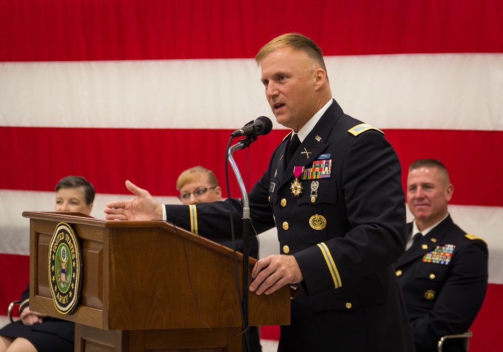 75th Innovation Command Honors Six Retirees