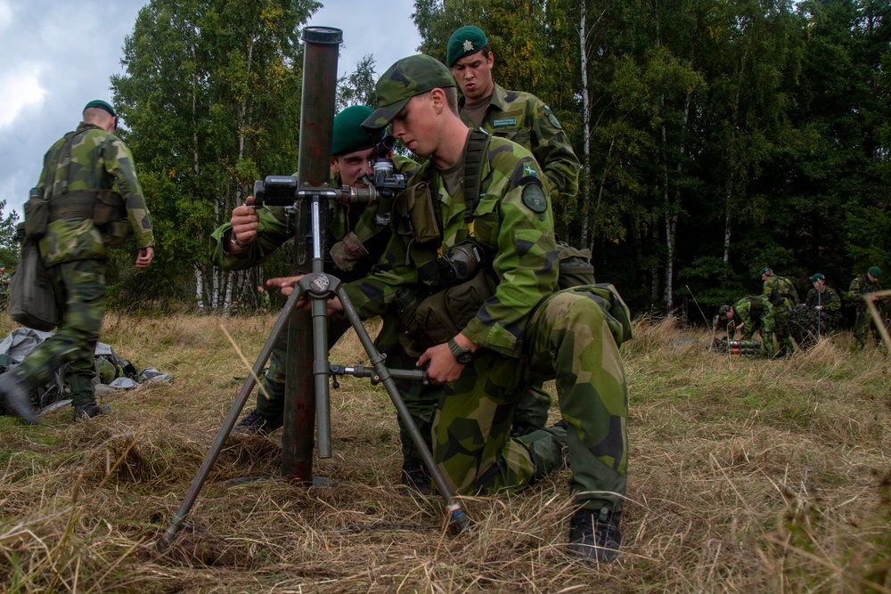 Swedish and U.S. Marines decimate a live fire mortar range